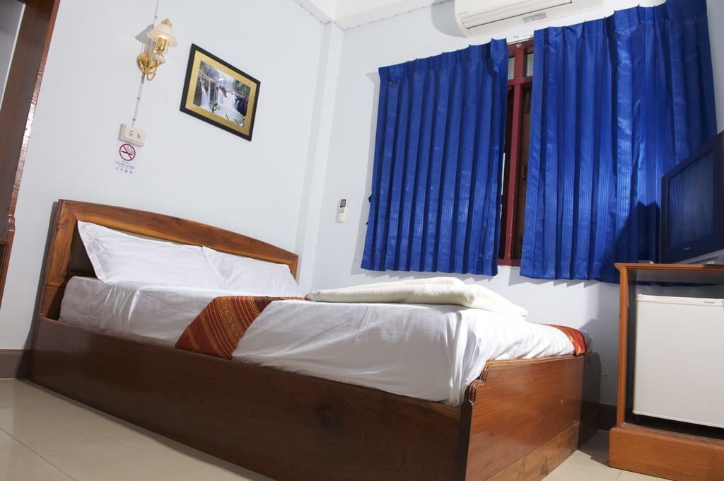Lankham Hotel Паксе Стая снимка
