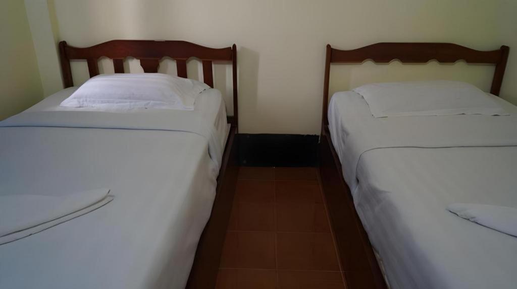 Lankham Hotel Паксе Екстериор снимка