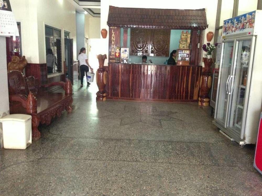 Lankham Hotel Паксе Екстериор снимка